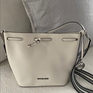 Michael Kors Cream Pebbled Leather Shoulder Bag with Adjustable Strap